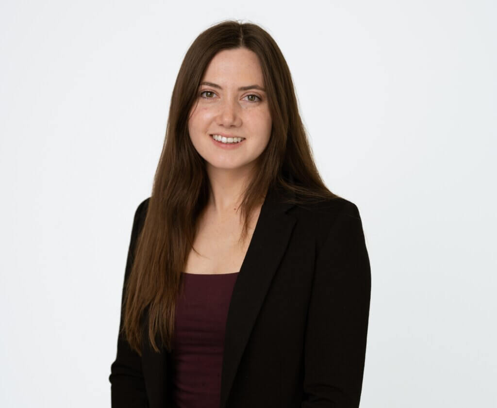 Kyla Headshot 1